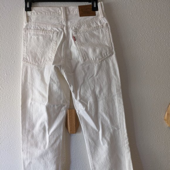 Levi's Premium Wedgie Straight Jean, White Distressed - Picture 2 of 7